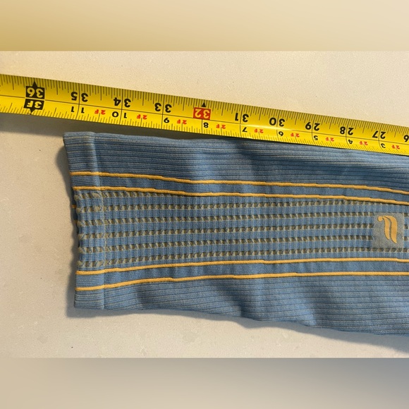 Fabletics Seamless High-waisted compressive legging - Picture 4 of 6